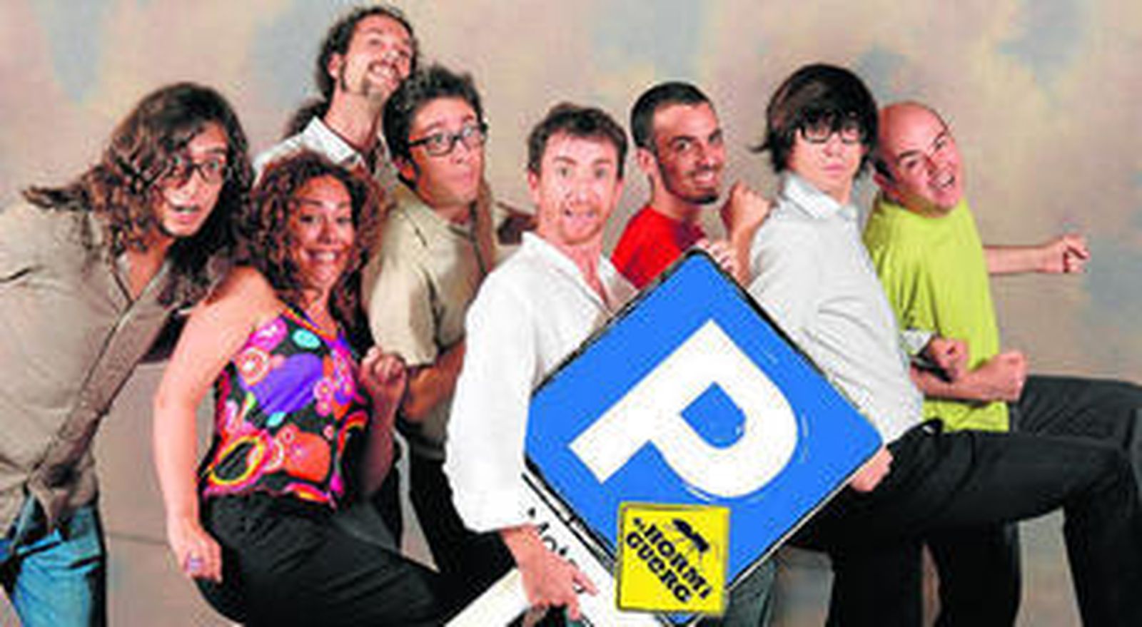 La primera imagen promocional de 'El Hormiguero' en el verano de 2007, con Motos, Flipy, Jandro, Damián y Juan (las hormigas), Raquel Martos o Luis Piedrahita.