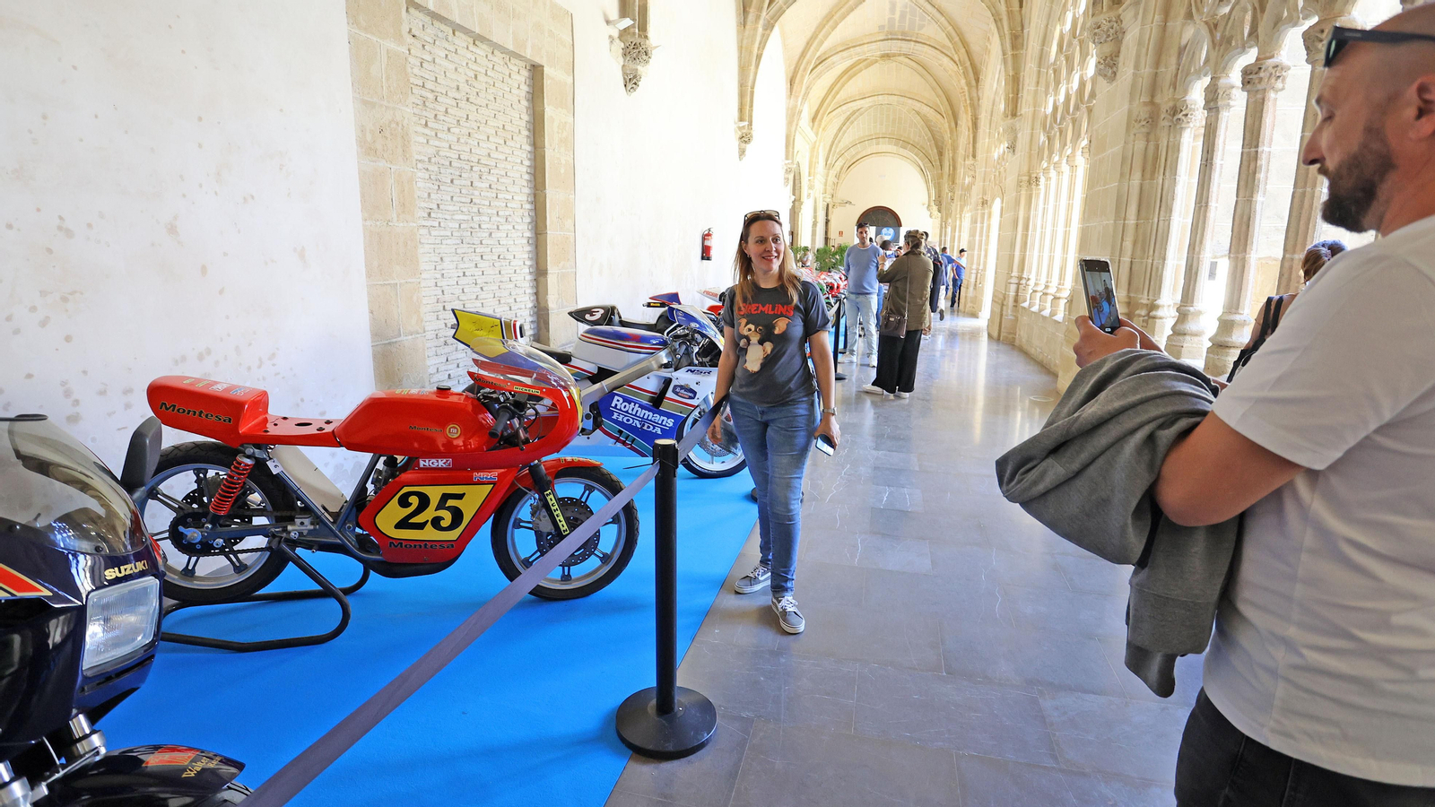 Exposición de motos clásicas y últimas novedades en Jerez por el Gran Premio