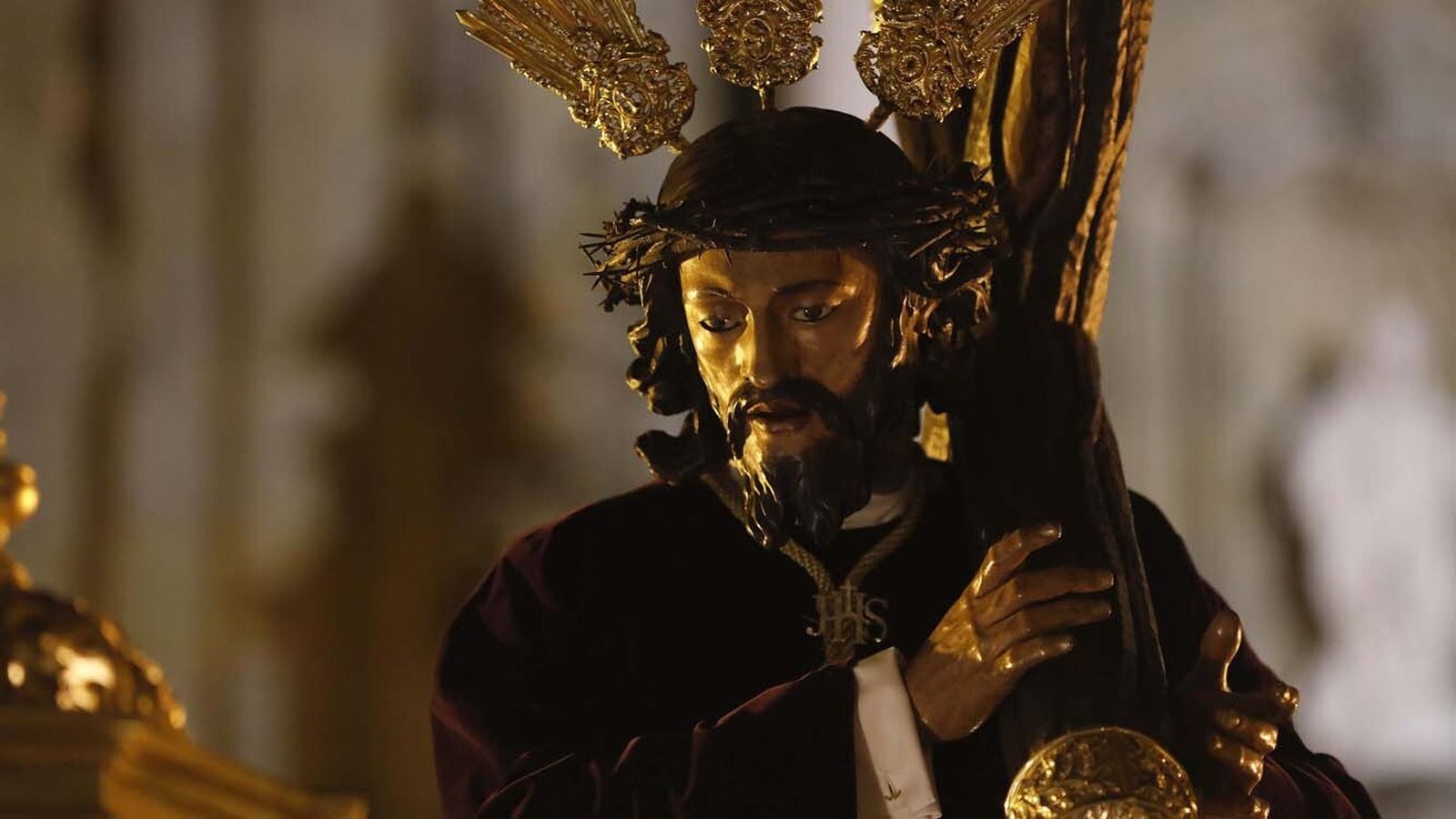 Las imágenes del Jueves Santo en Tarifa: Jesús Nazareno y María Santísima Virgen de la Paz