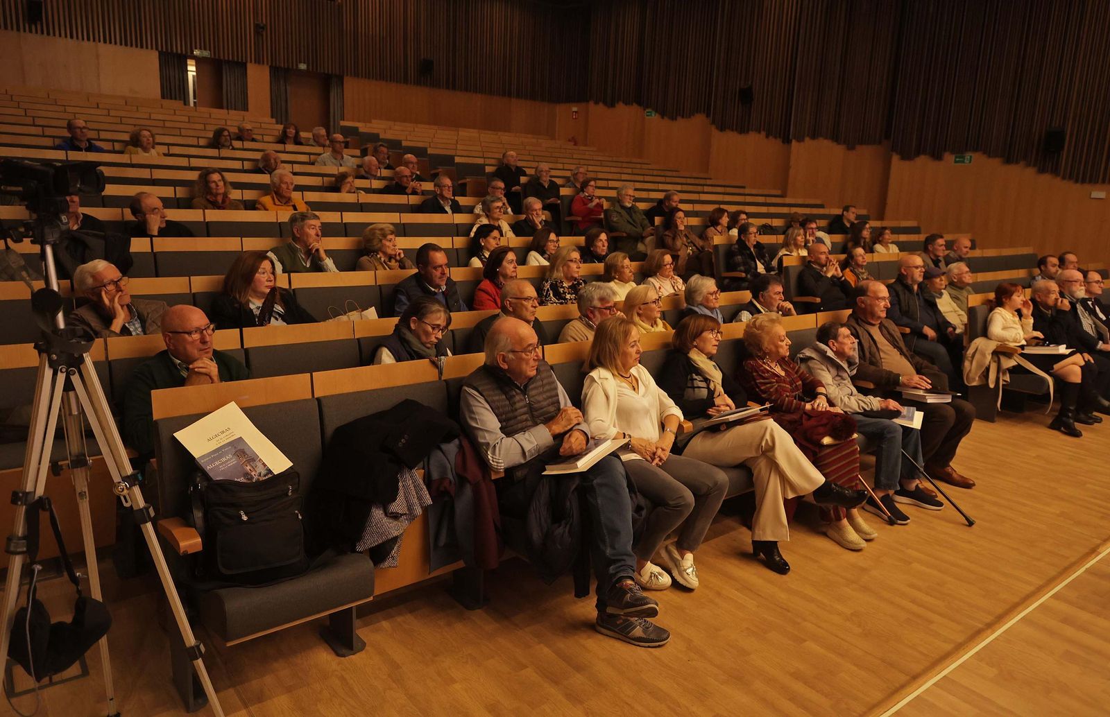 Fotos de la presentación del libro “Algeciras en el corazón y en la memoria”, de Alberto Pérez de Vargas
