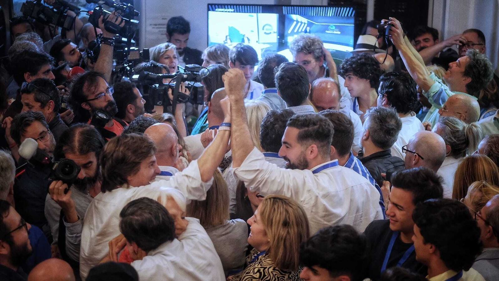 Todas las imágenes de la victoria del PP en Cádiz capital