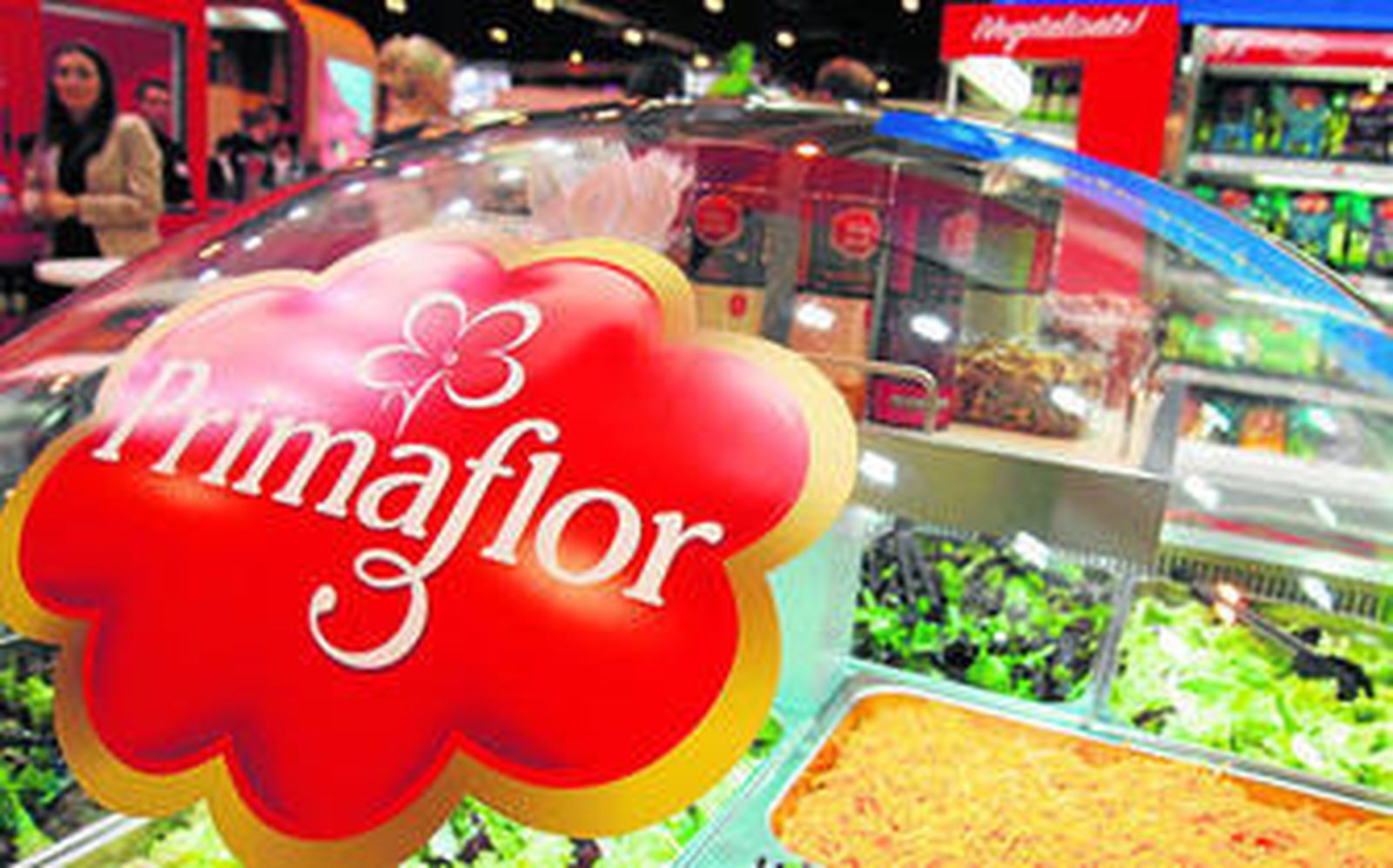 El expostitor de Primaflor es uno de los mejores ubicados en la muestra donde enseña su gran variedad de productos tanto en fresco como listos para comer.