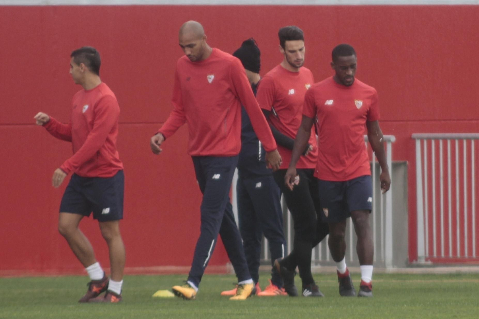 Steven N'Zonzi, cabizbajo ayer en su vuelta a los entrenamientos con el grupo.