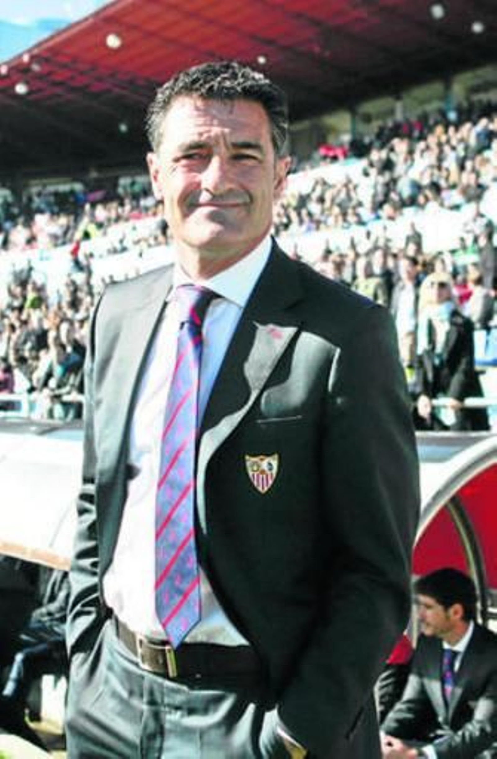 Míchel, sonriente antes de comenzar el partido.