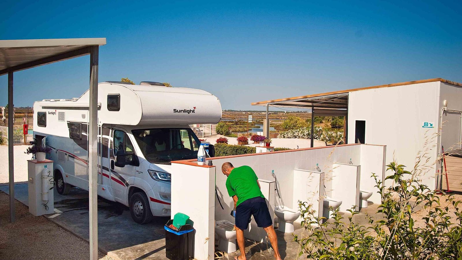 La instalación onubense ofrece todos los servicios al viajero de autocaravana y cámper