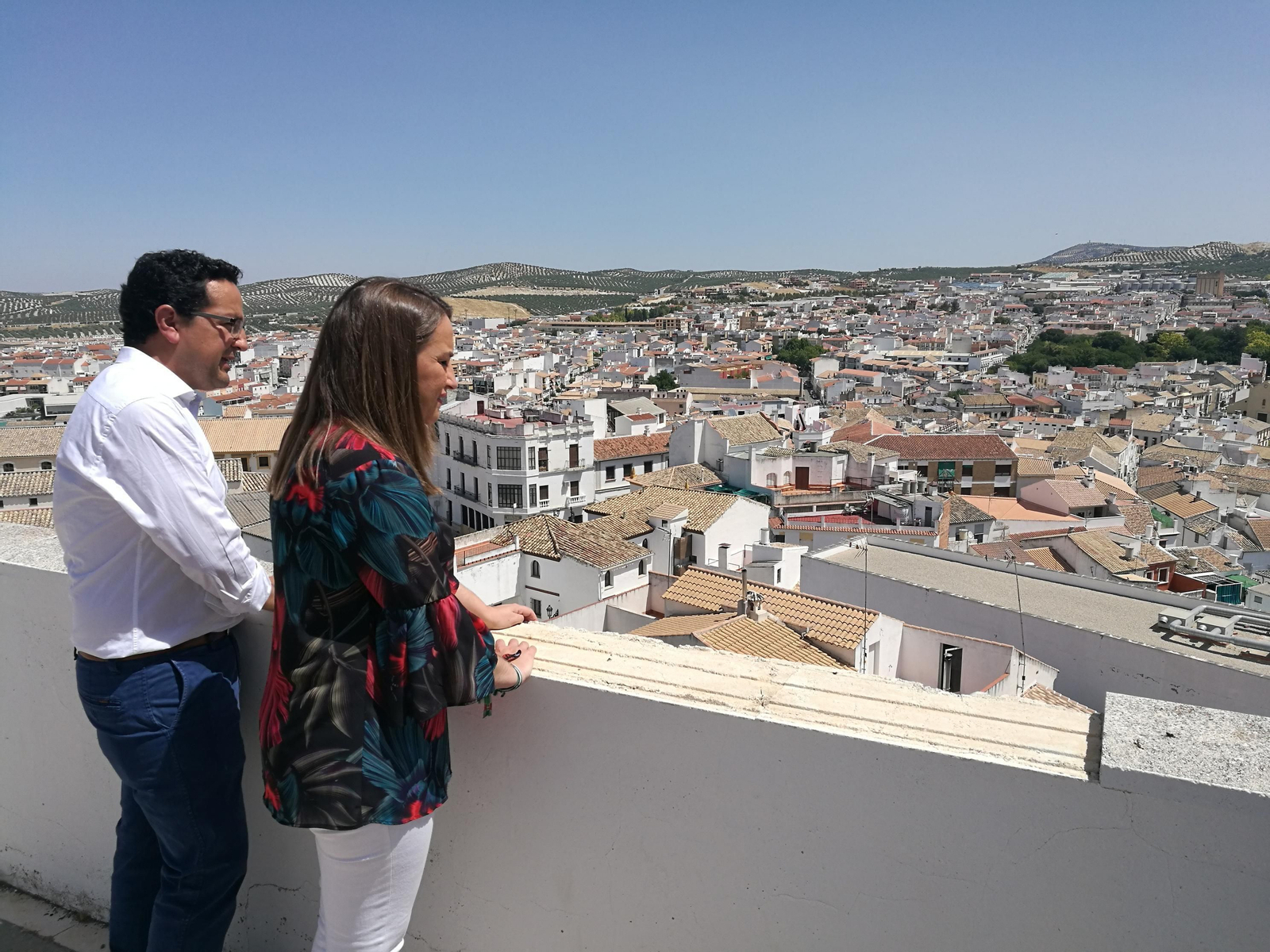 Rojano y Ruiz, ayer en la zona Mirador del Hospital de Baena.