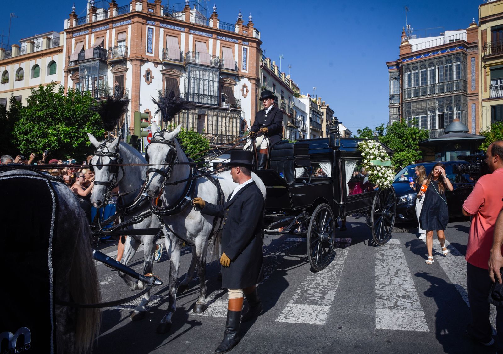 La despedida de Triana a María Jiménez, en imágenes