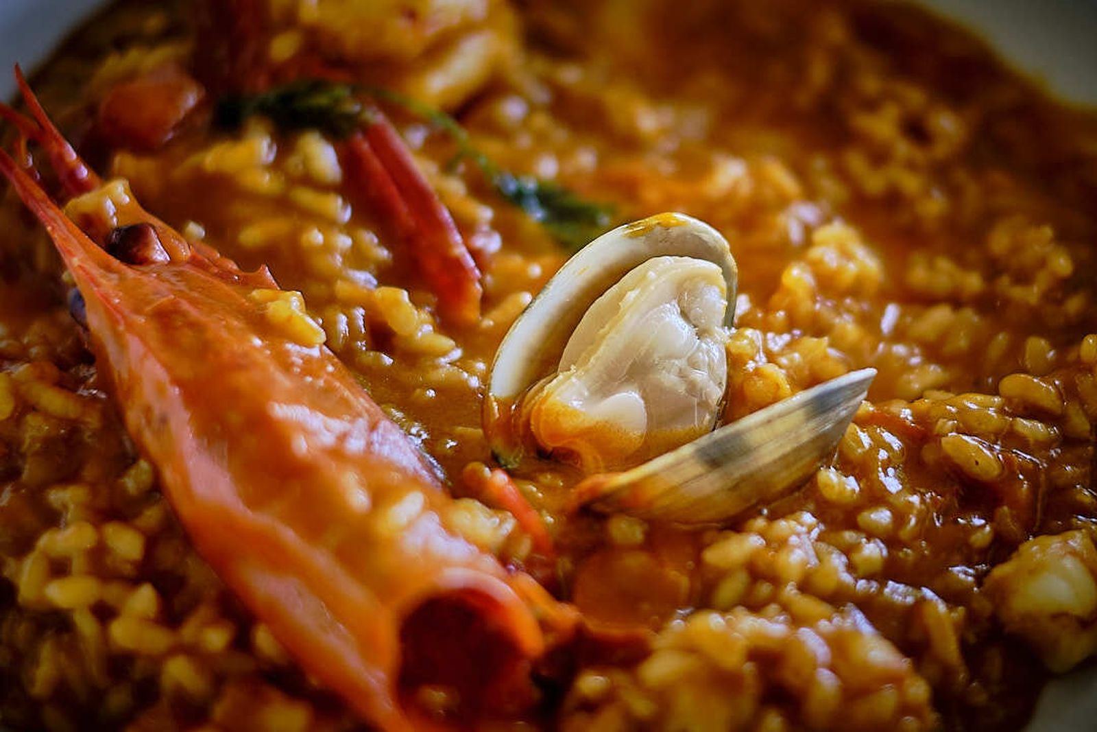 Arroz caldoso con carabineros.