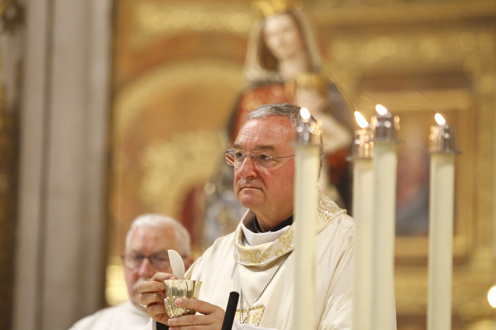 Imágenes de la misa flamenca en la Catedral de Almería