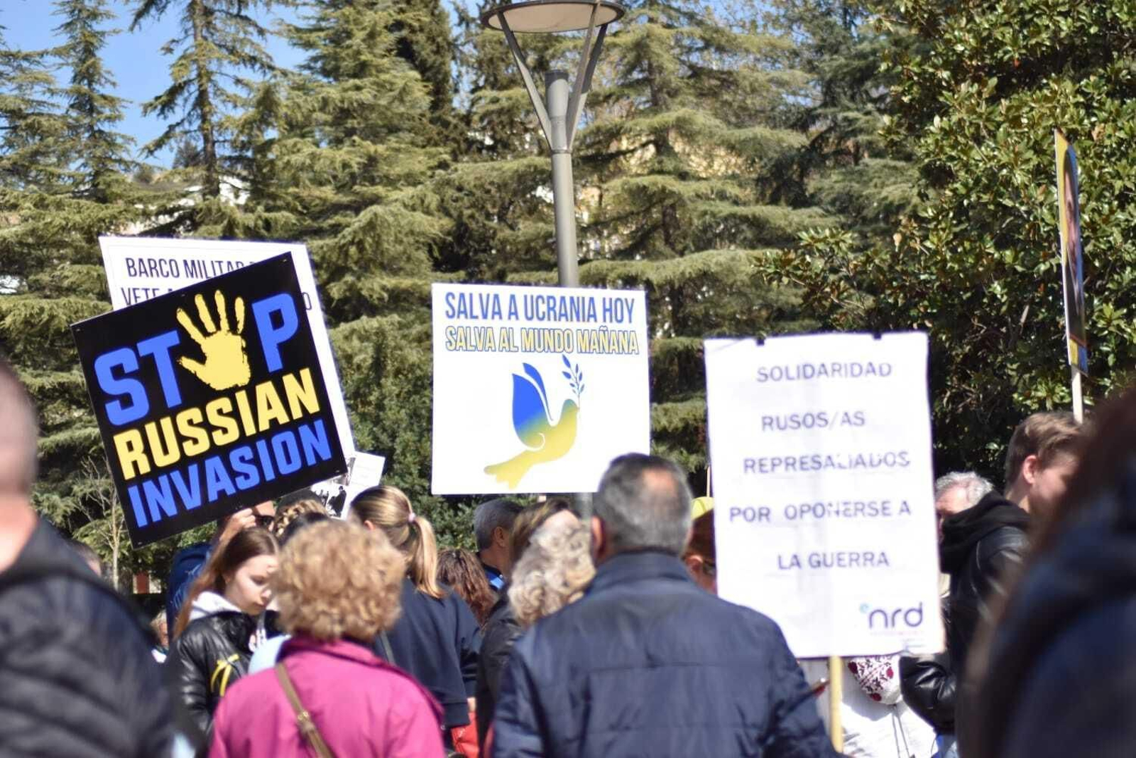 Así ha sido la movilización en Granada en apoyo al pueblo ucraniano