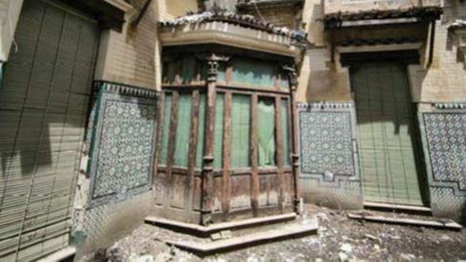 Detalles del patio de la Casa Aragón.