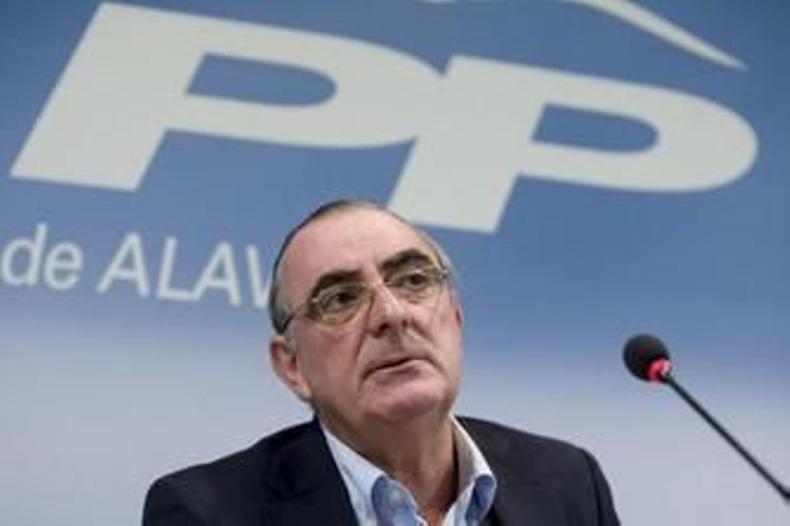 Ramón Rabanera, ayer en rueda de prensa en Vitoria.