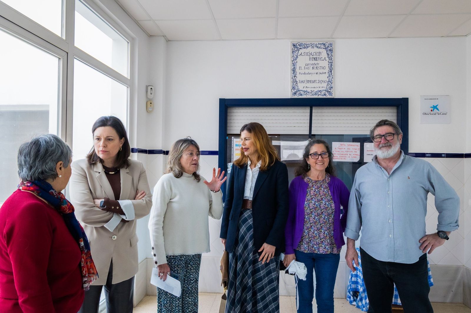 Visita de la alcaldesa de San Fernando, Patricia Cavada, al comedor benéfico El Pan Nuestro