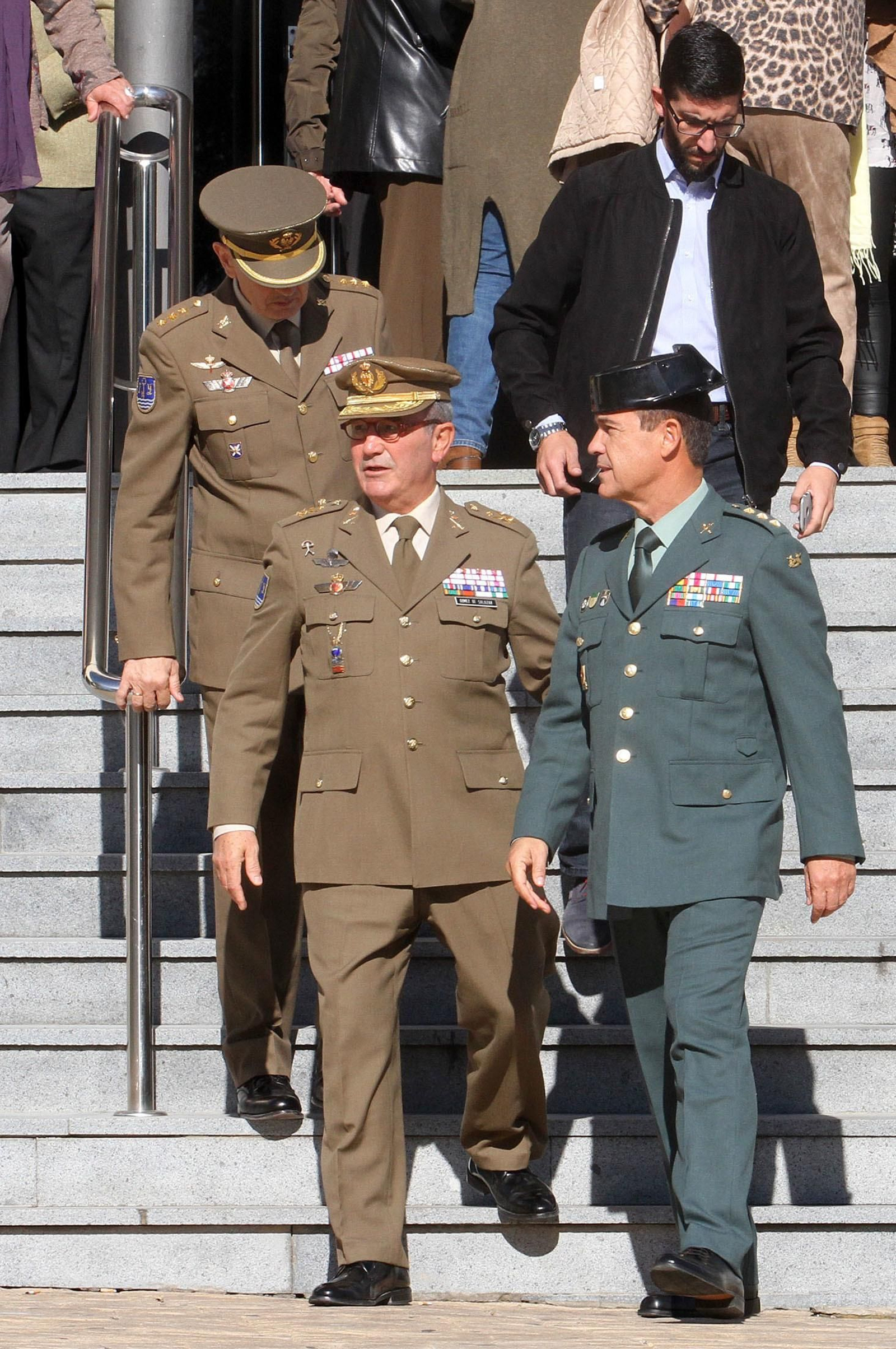 Condolencias a la familia García Palacios durante la mañana en el tanatorio, en imágenes