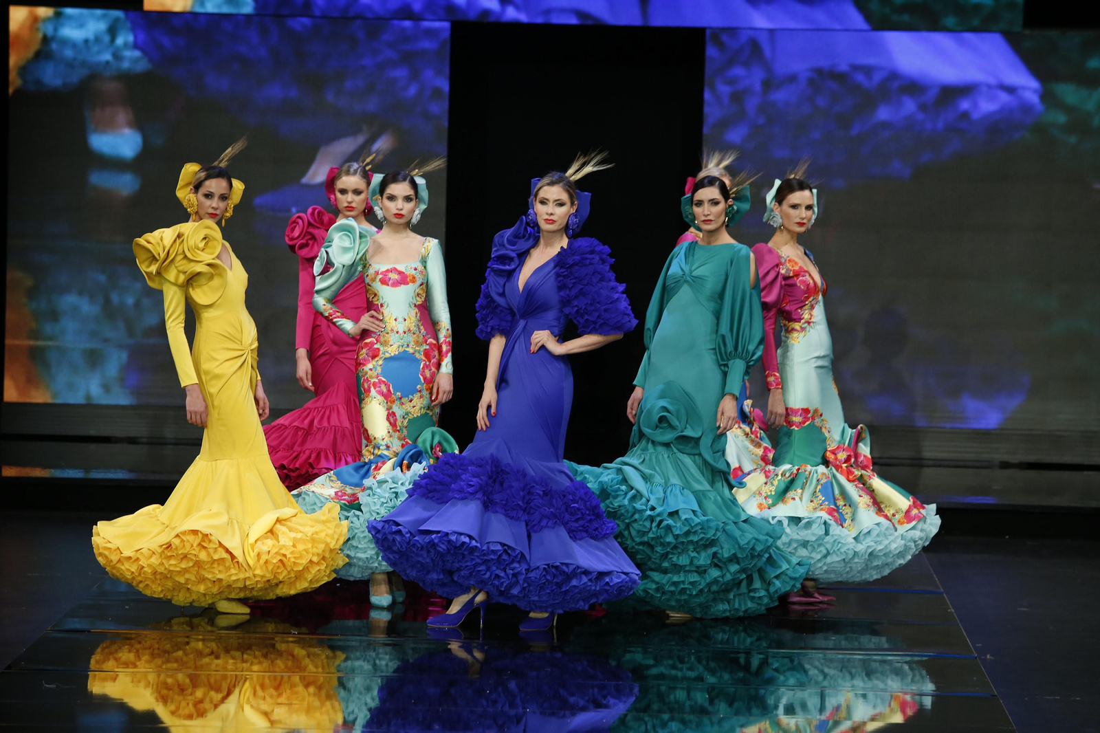 Así es la colección 2020 de flamenca de Ana Morón, todas las fotos del desfile en SIMOF