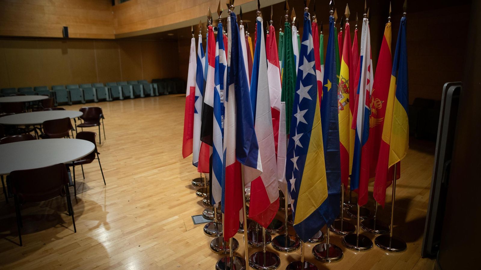 Las banderas de los países de la cumbre