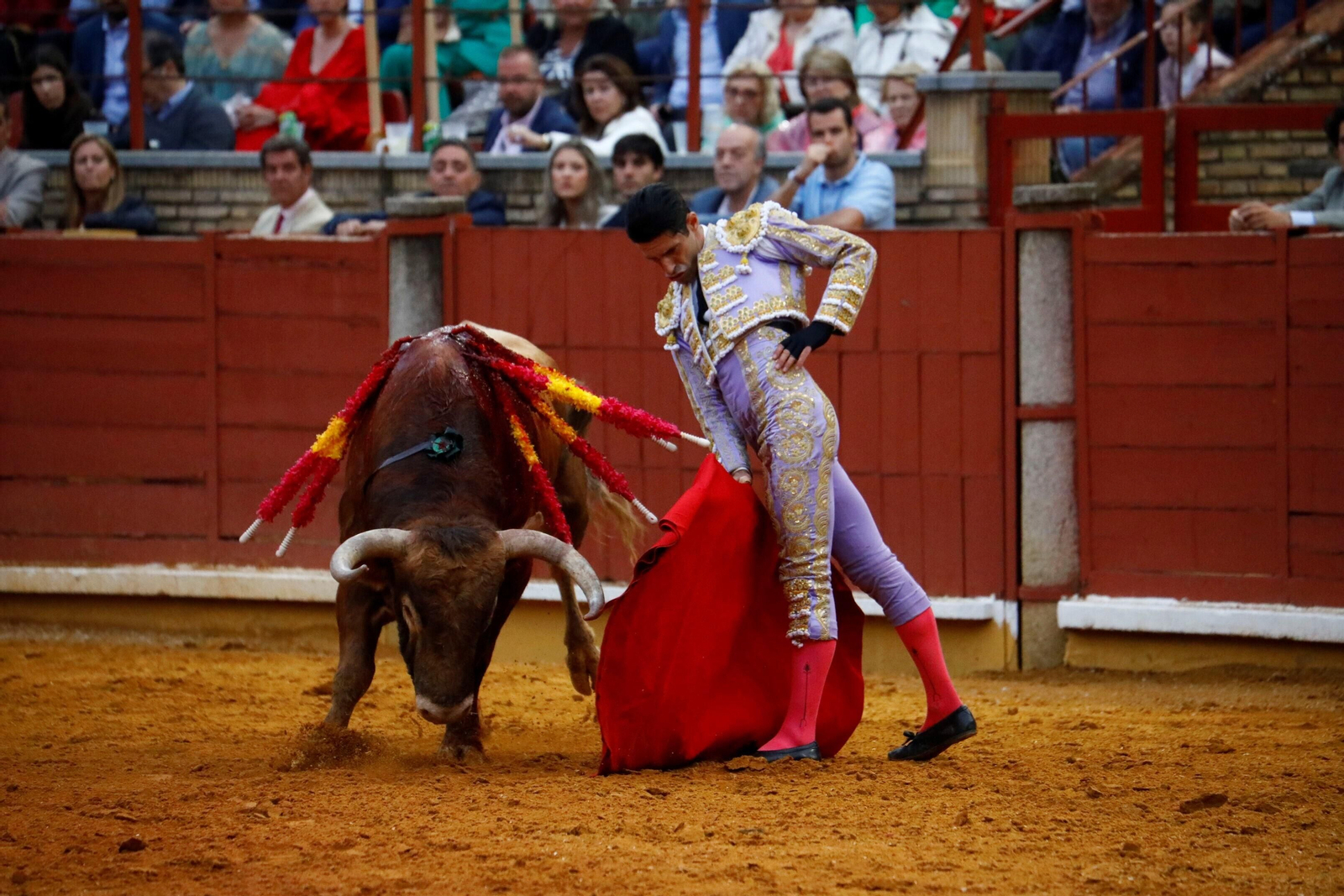 La última corrida de la Feria Taurina de Córdoba, en imágenes
