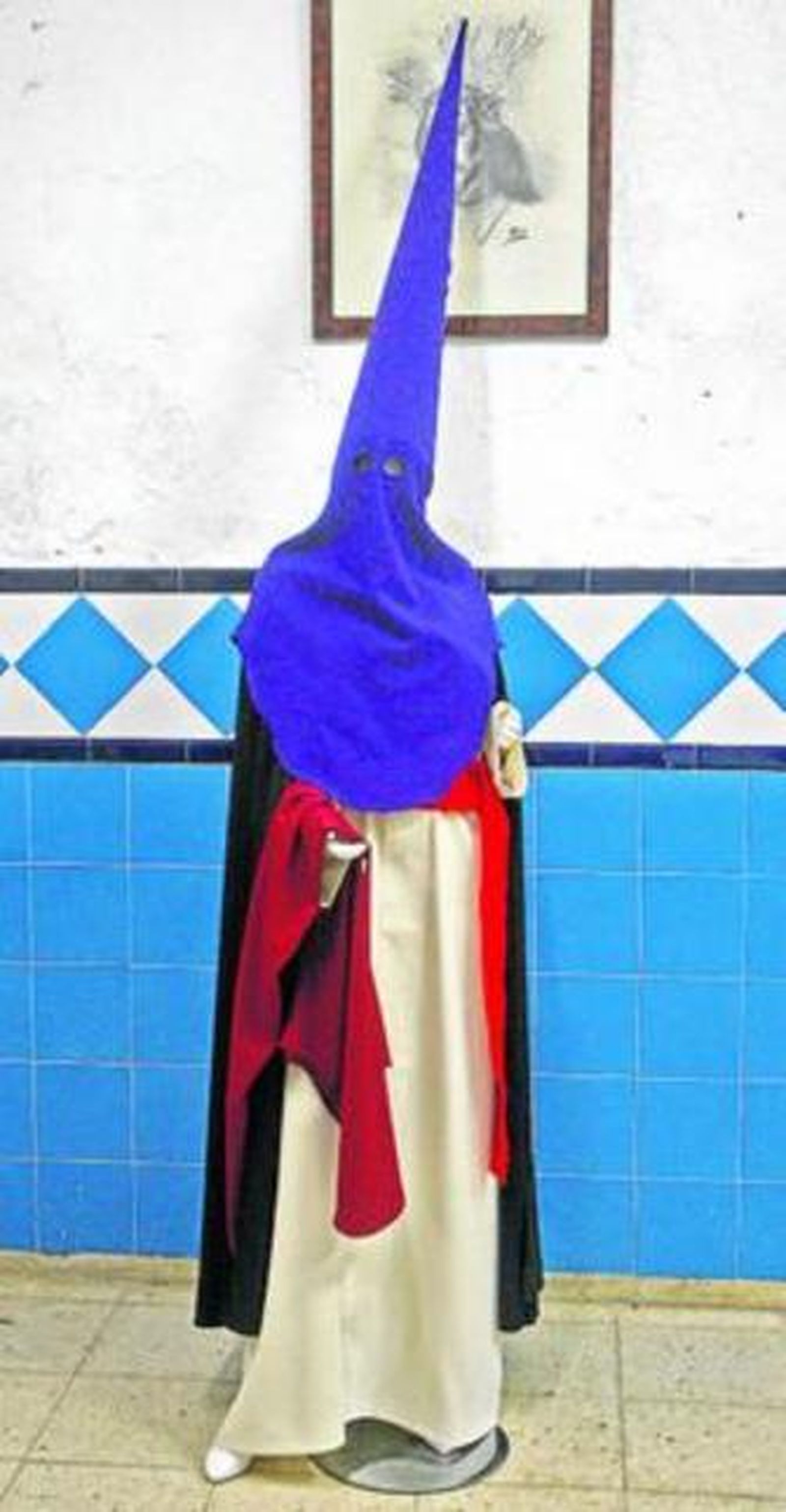 El nuevo hábito de la cofradía de la Sentencia.