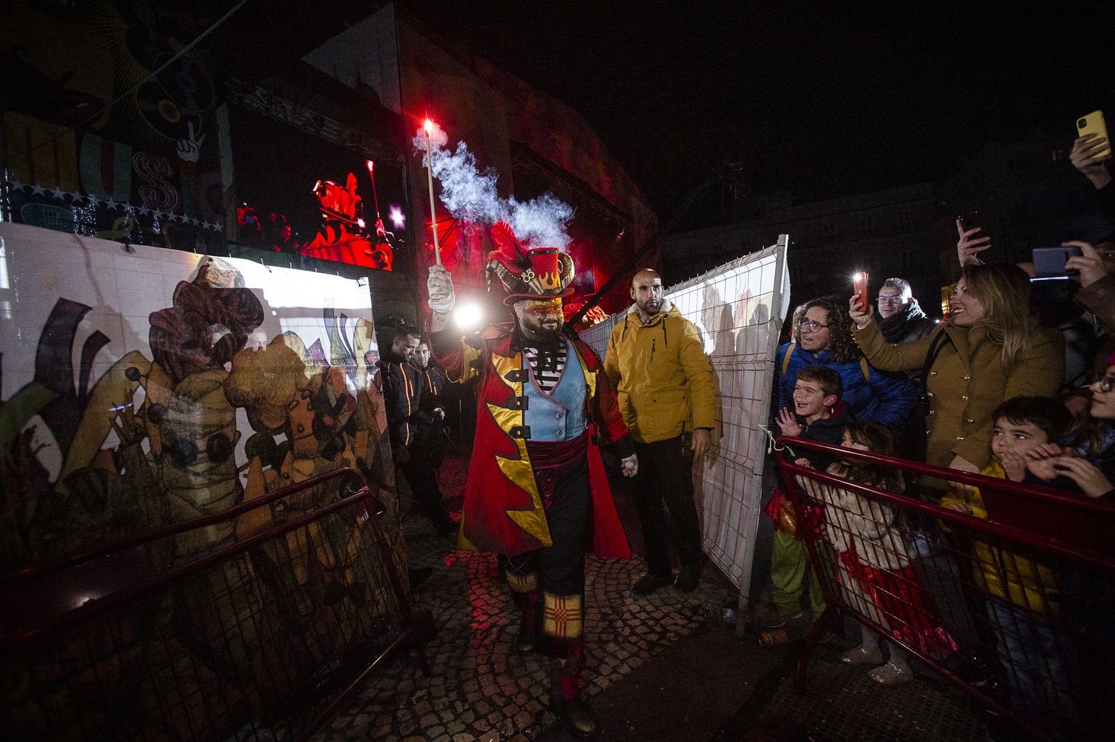 Las imágenes del pregón y la quema del Dios Momo