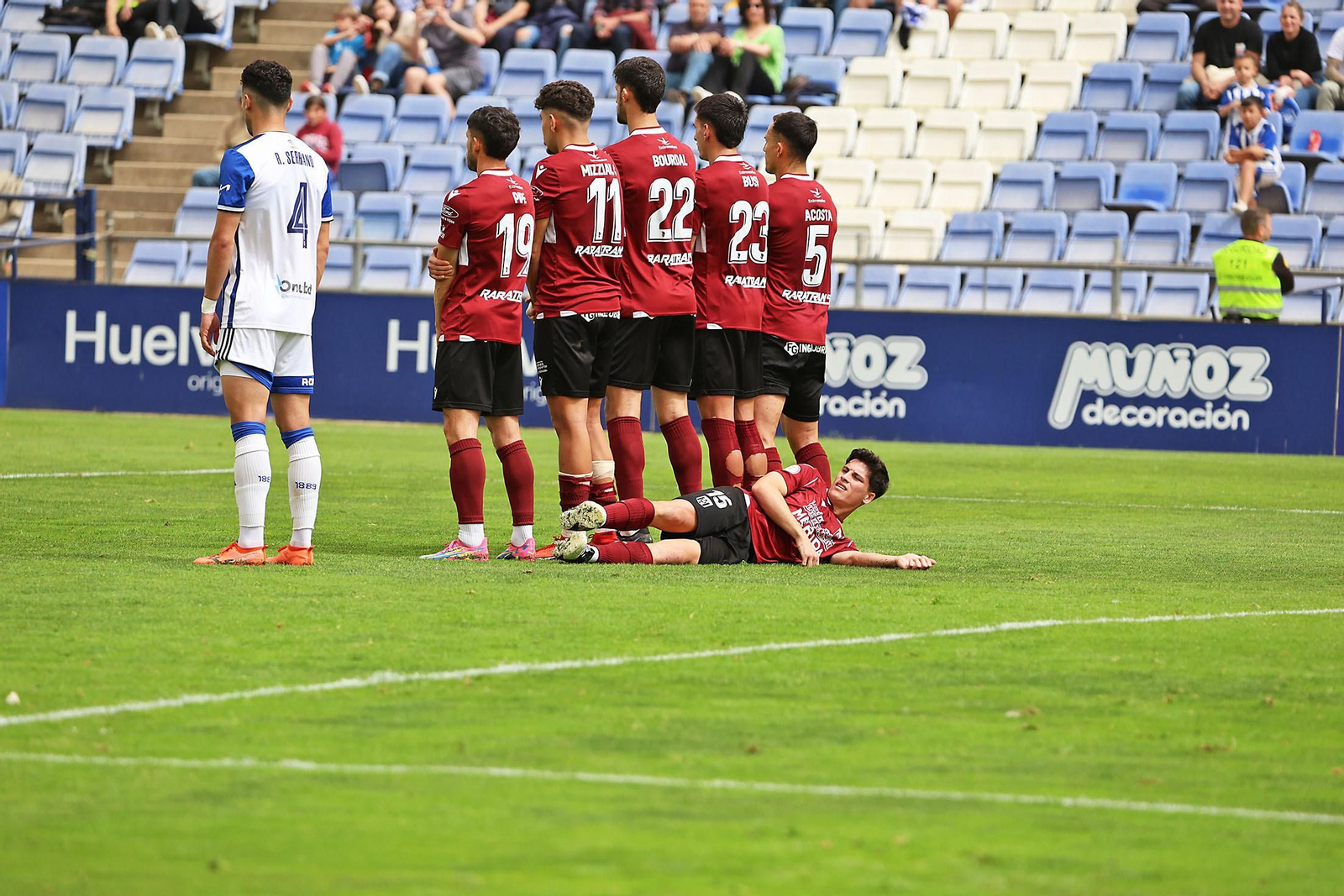 Imágenes del encuentro entre el Recreativo de Huelva y la AD Mérida