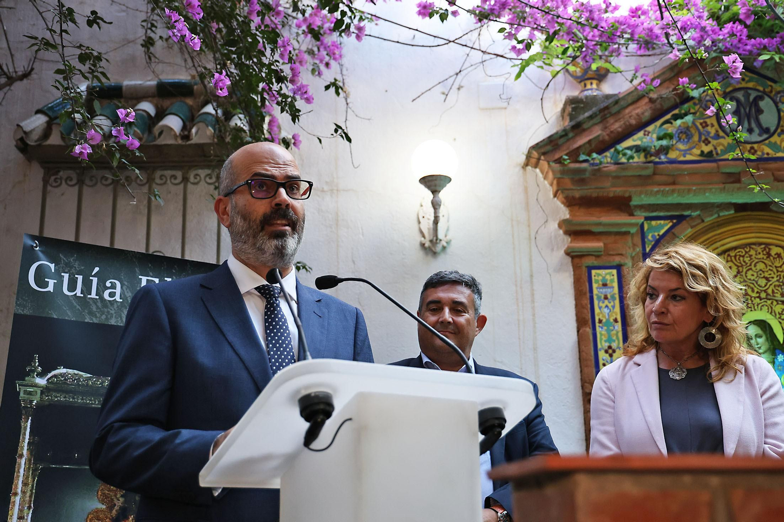 Imágenes de la presentación de la Guía del Rocío 2024 de Huelva Información