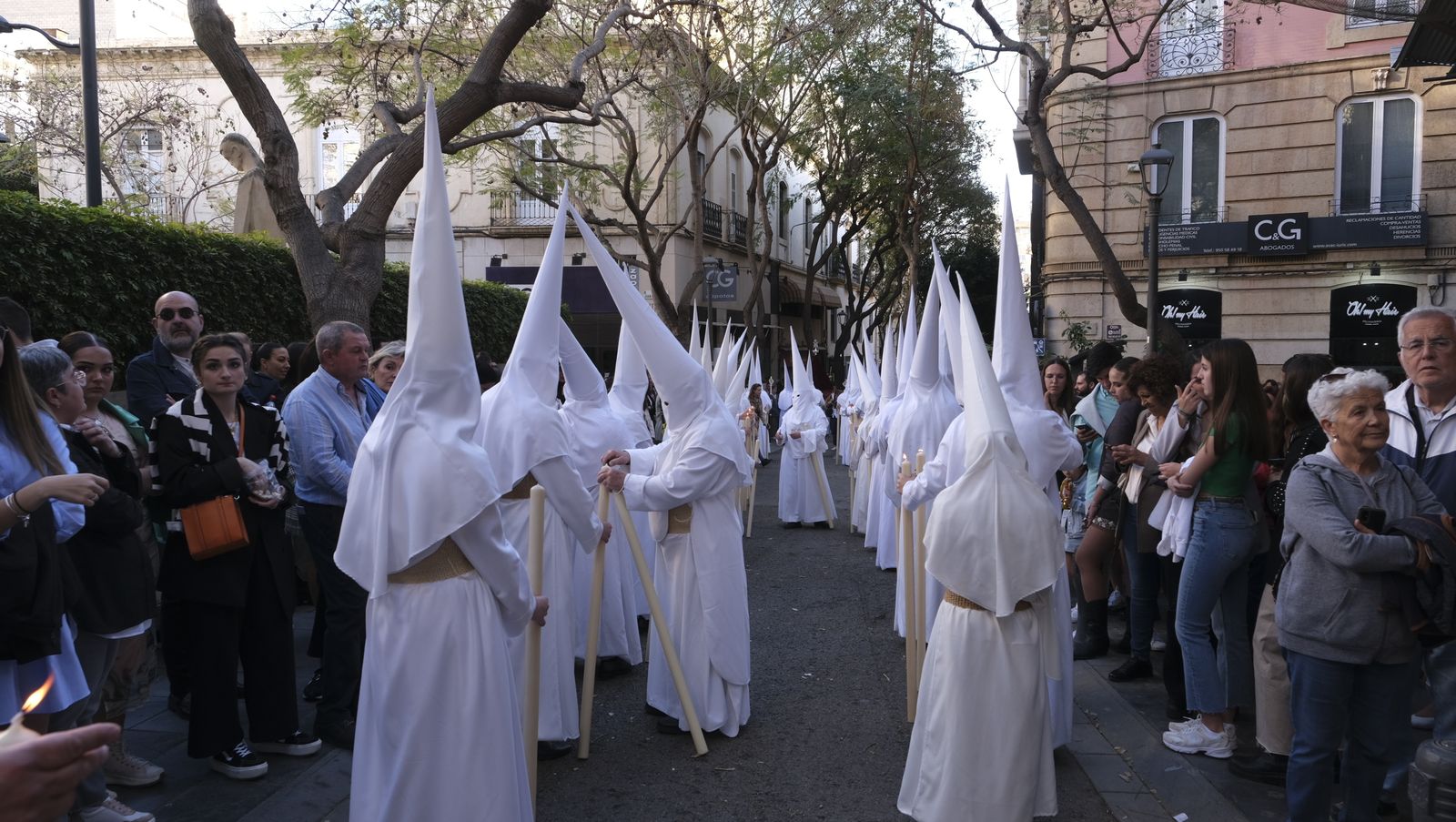 La procesión de la Santa Cena en Almería, en imágenes