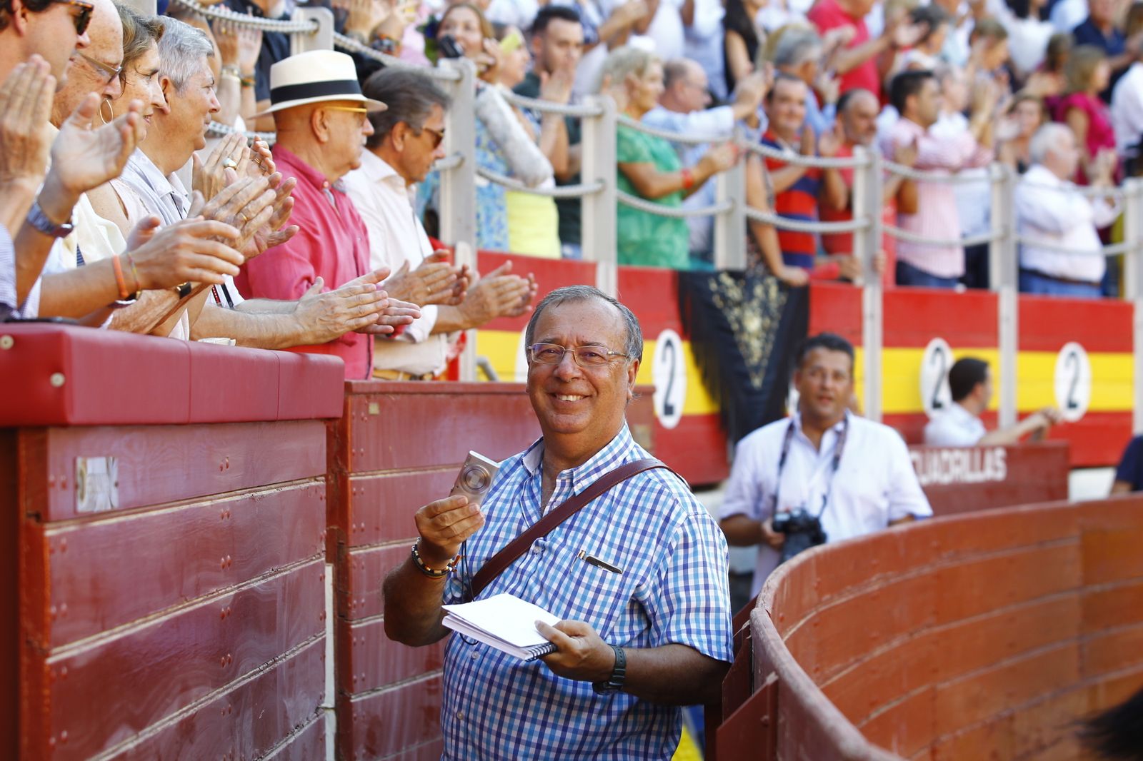 Imágenes del ambiente de la corrida de toros de la Feria de Almería