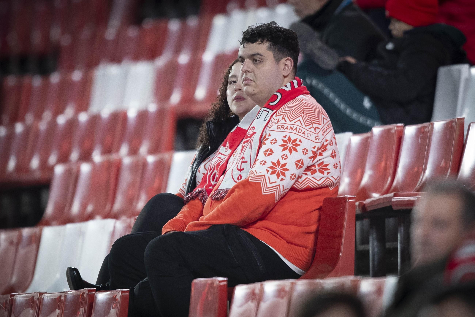 Encuéntrate en la grada durante el Granada CF-AD Ceuta
