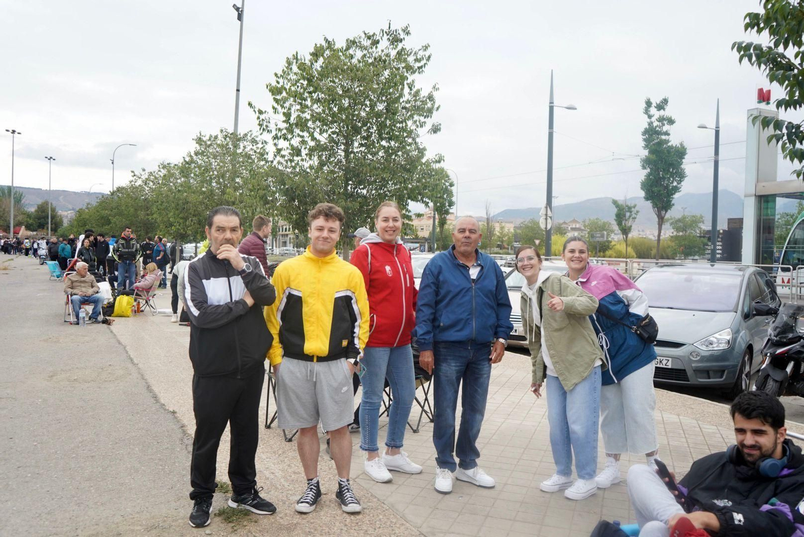 Las colas en Los Cármenes para presenciar el Granada-Leganés en imágenes