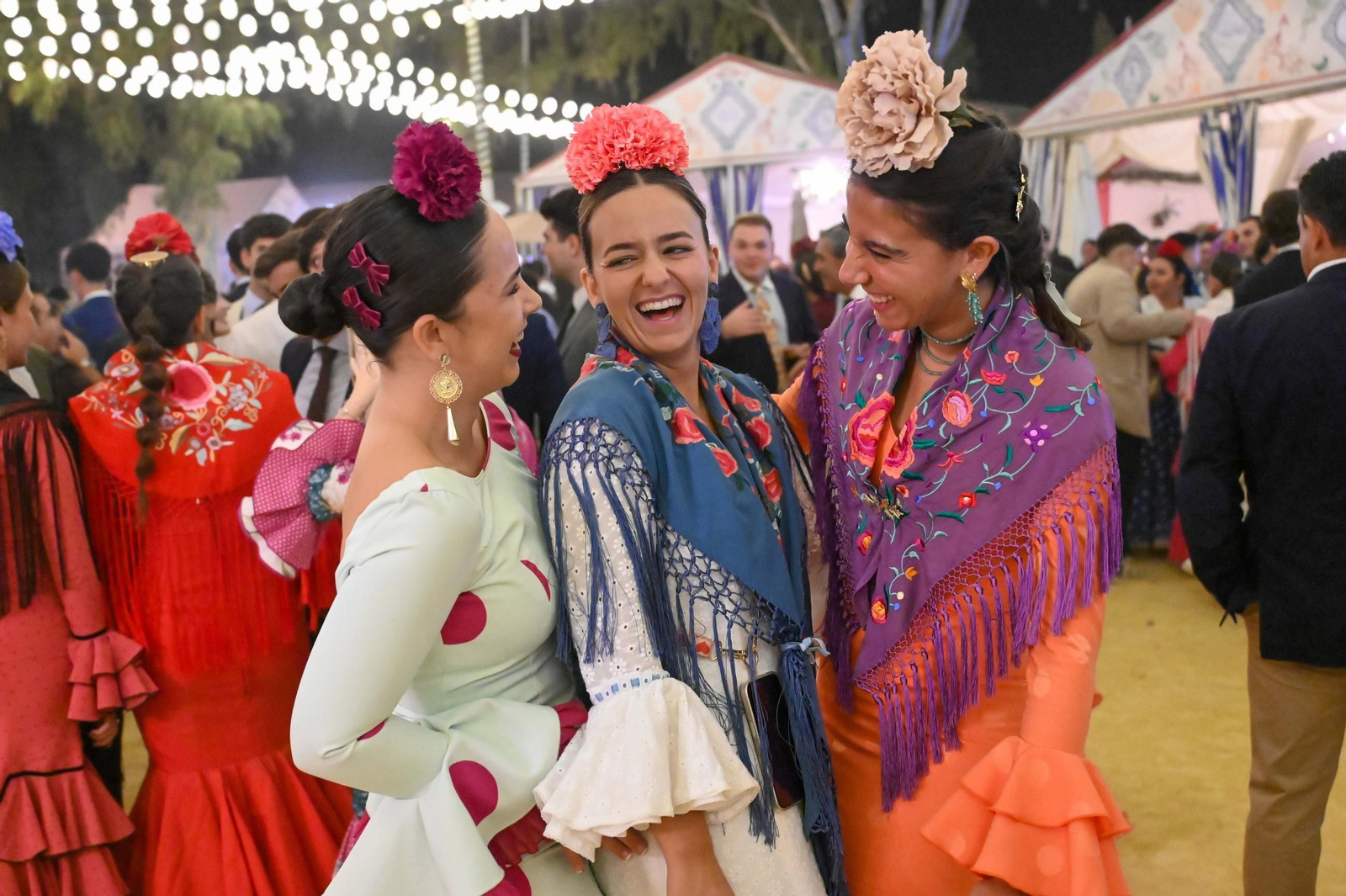Imágenes del ambiente del ambiente de la noche del sábado en la Feria de Otoño y del Caballo 2025 de Huelva