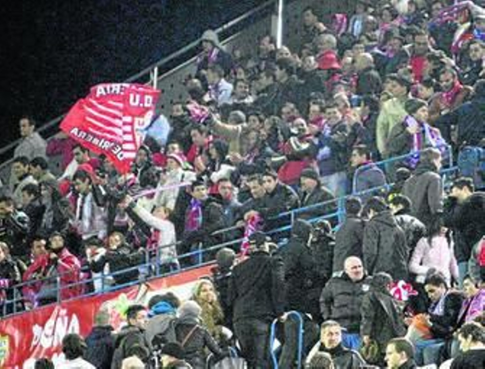 Una afición que está con su equipo, la UD Almería Una afición que está con su equipo, la UD Almería