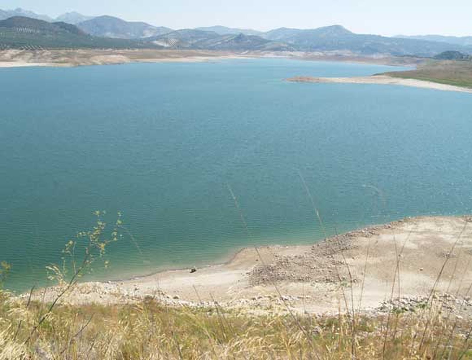Rescatan el cuerpo sin vida de un hombre en el fondo del pantano de Iznájar