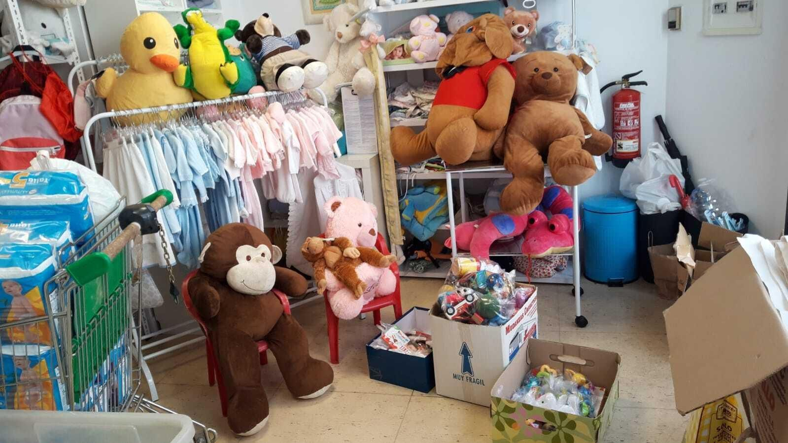 Recogida de productos infantiles de la Fundación Jesús del Calvario