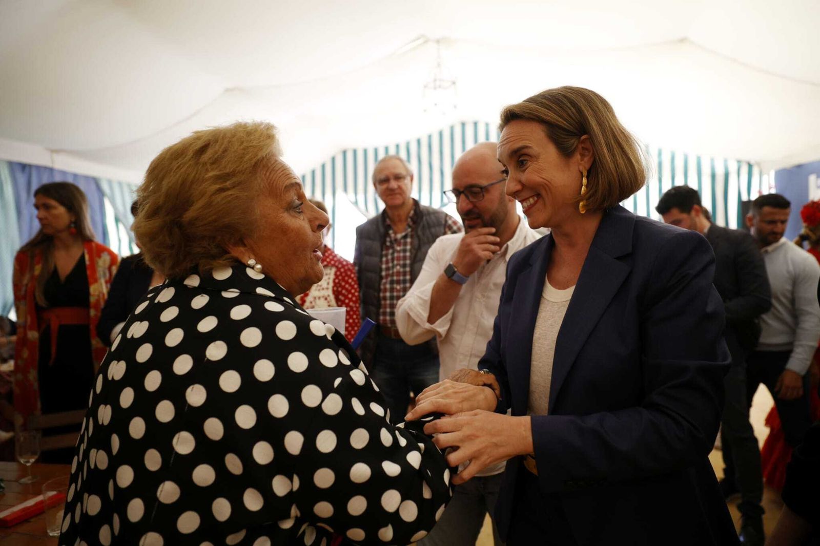 Cuca Gamarra, este lunes en la caseta del Partido Popular en la Feria de El Puerto.