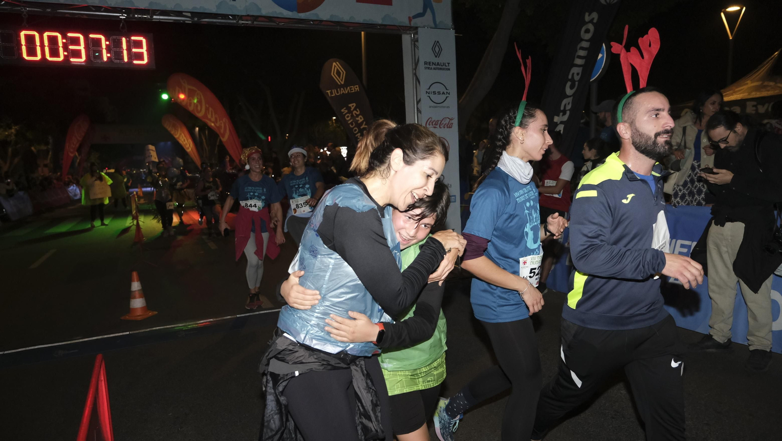 Imágenes de la XIV edición de la San Silvestre de Almería