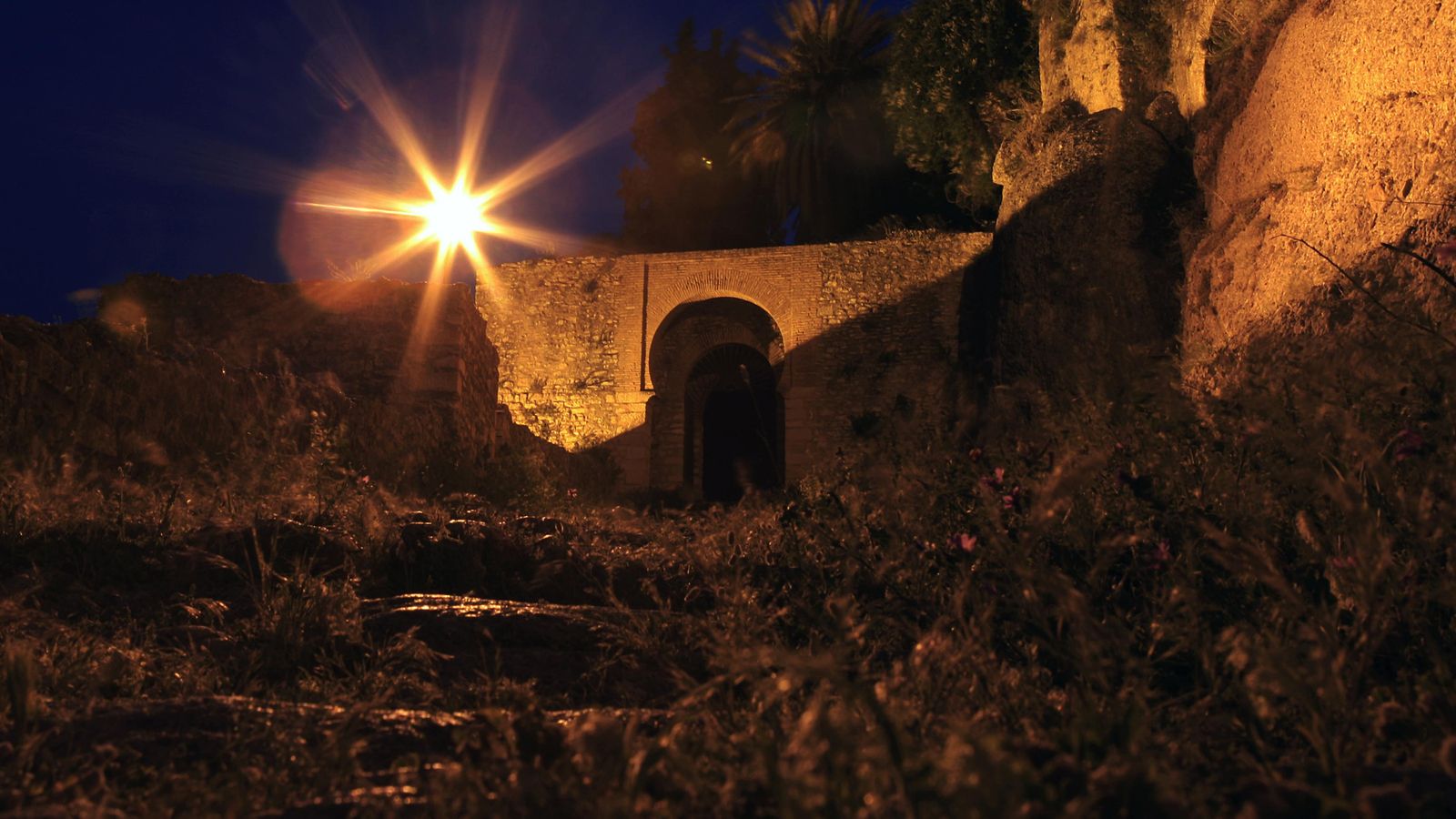 Las murallas musulmanas siguen teniendo una gran presencia en Ronda.