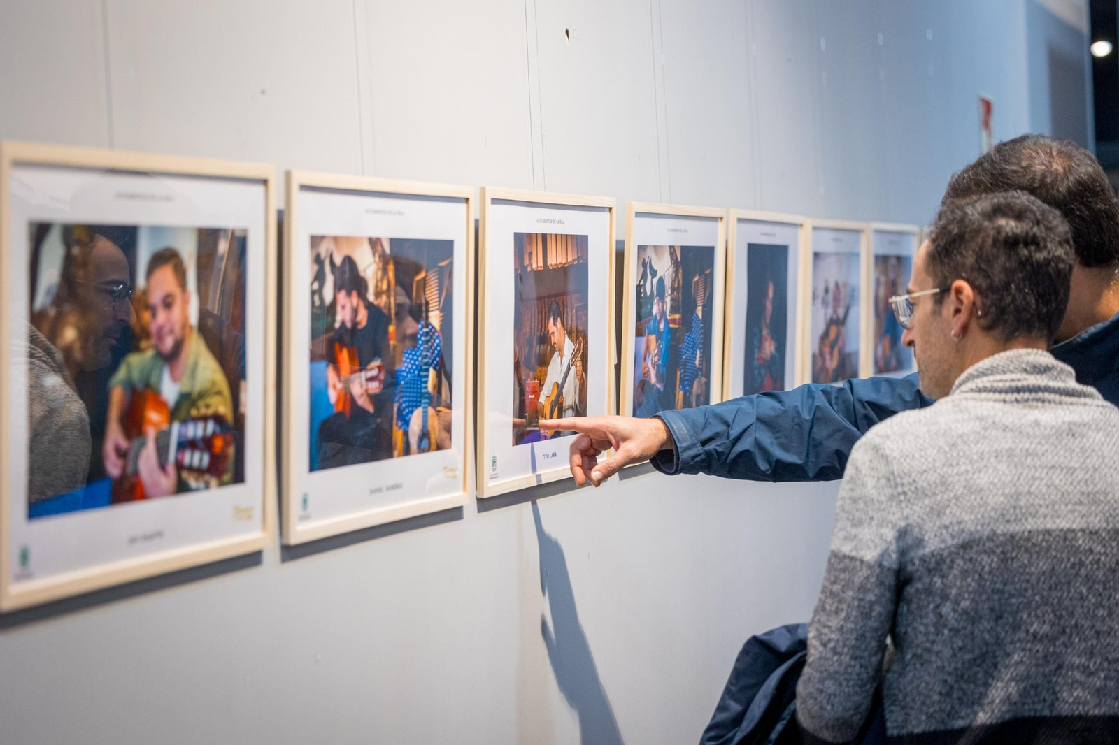 Las imágenes de la exposición 'Guitarristas de la Isla' en el Museo Camarón