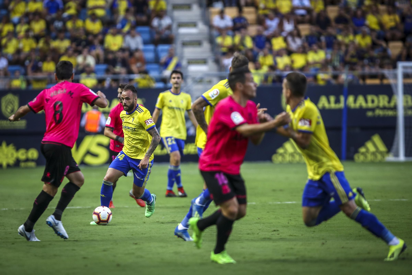 El Cádiz CF-Alcorcón, en imágenes
