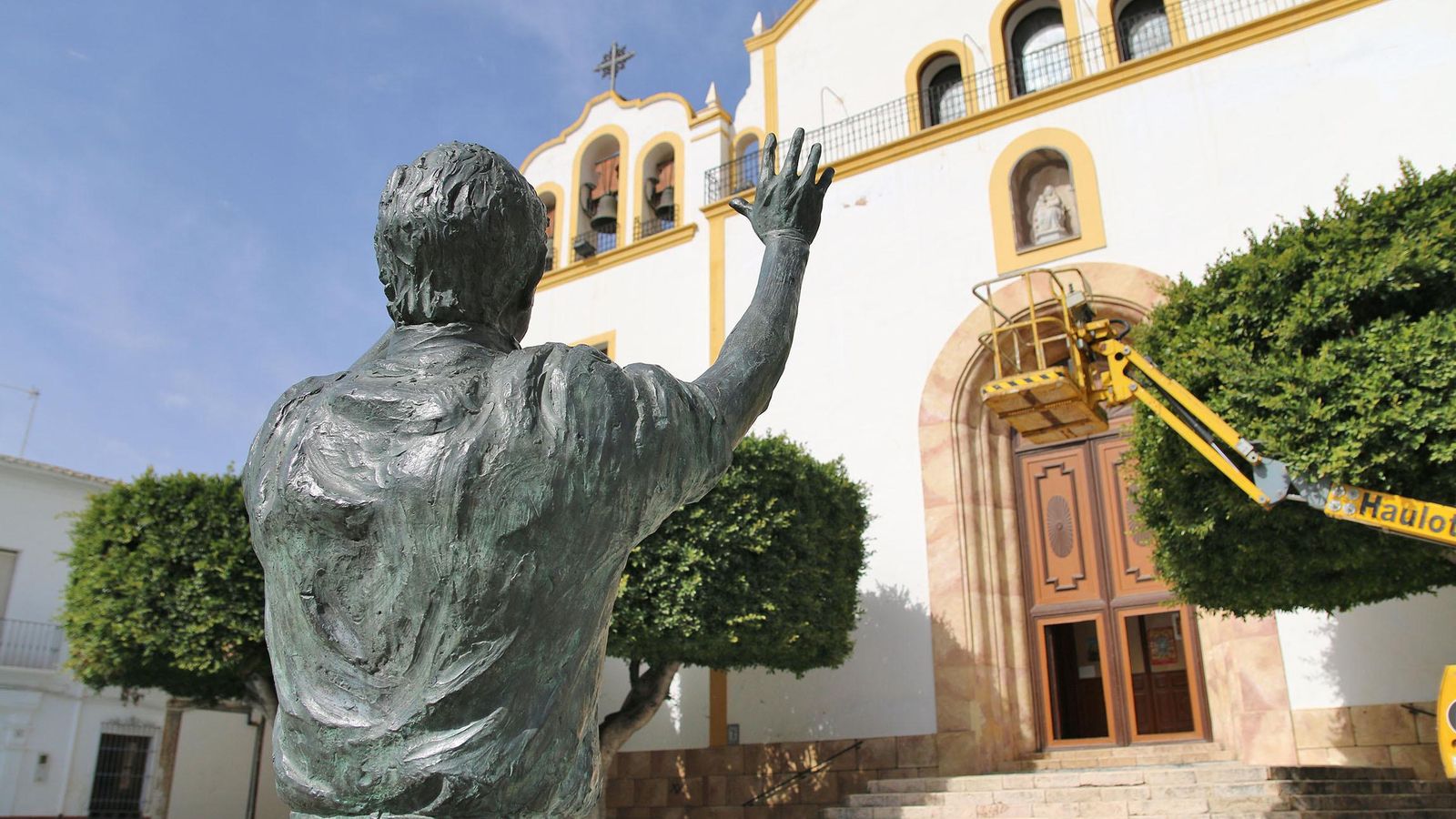 Iglesia de Dalías, lugar de devoción.