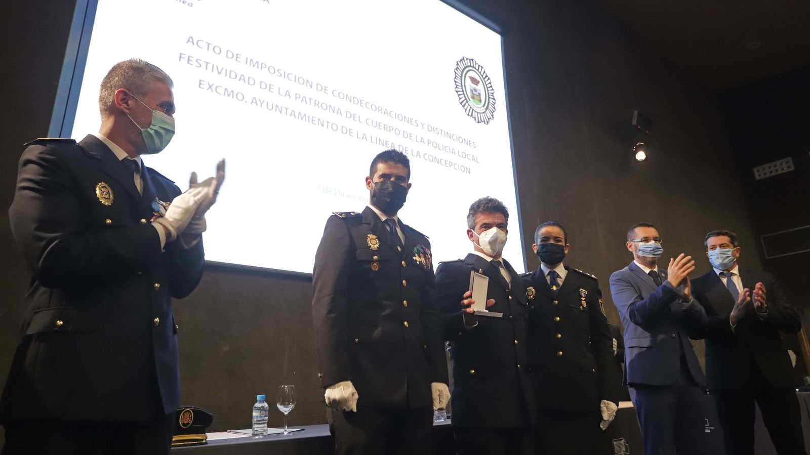 Fotos de la entrega de condecoraciones y reconocimientos de la Policía Local de La Línea