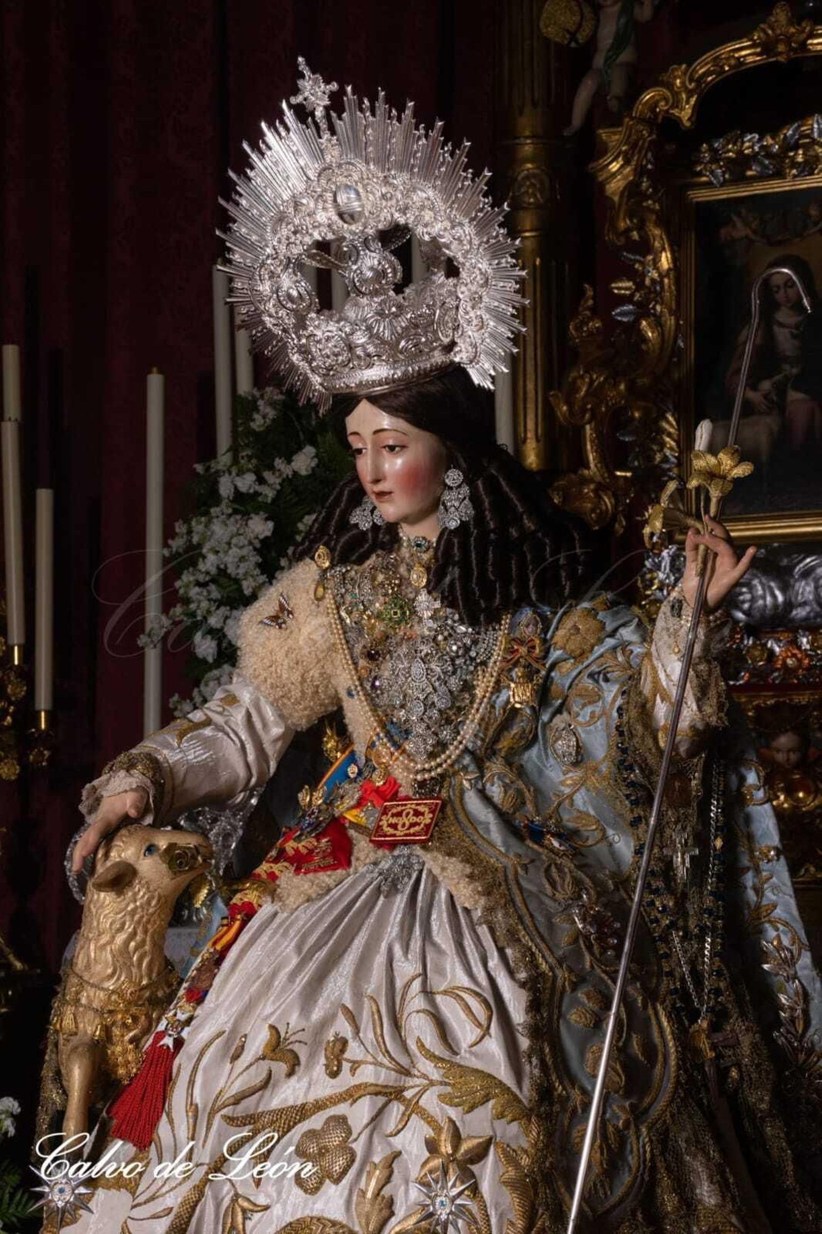 La Divina Pastora, con la corona que le fue impuesta en junio de 2022.