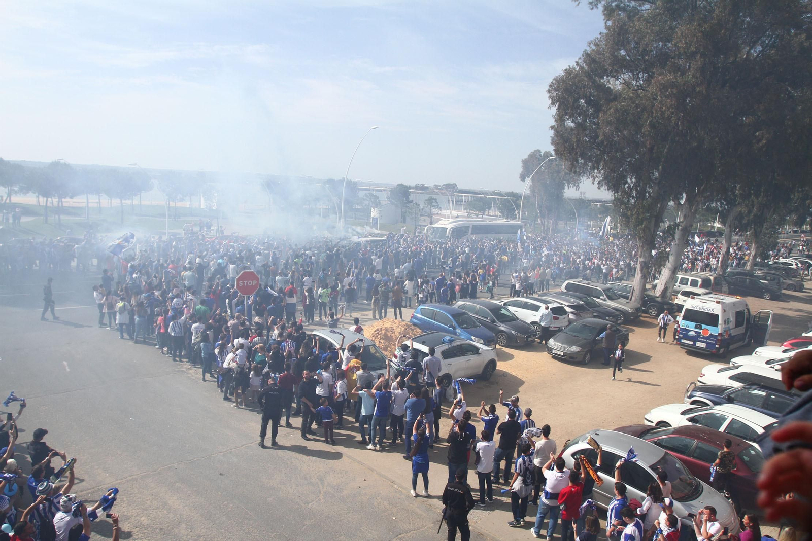 Ambientazo en las gradas del Recreativo de Huelva y el San Fernando