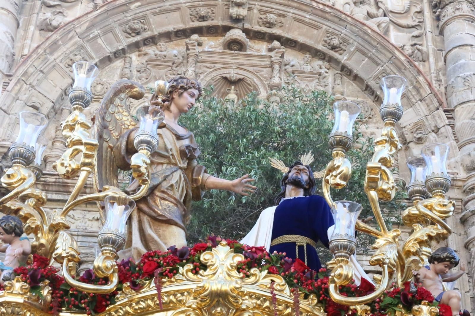Una bonita imagen de Nuestro Señor en el Huerto, nada más salir de la Basílica.