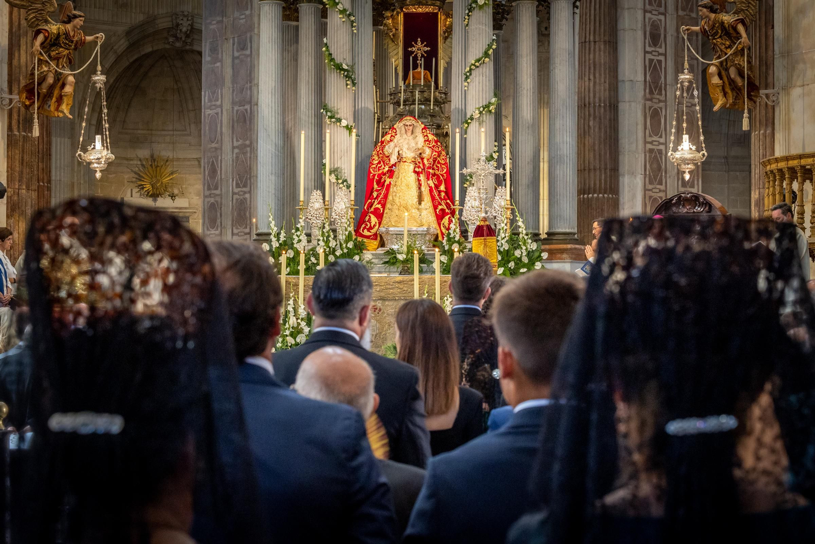 Imágenes de la coronación de la Virgen de las Penas