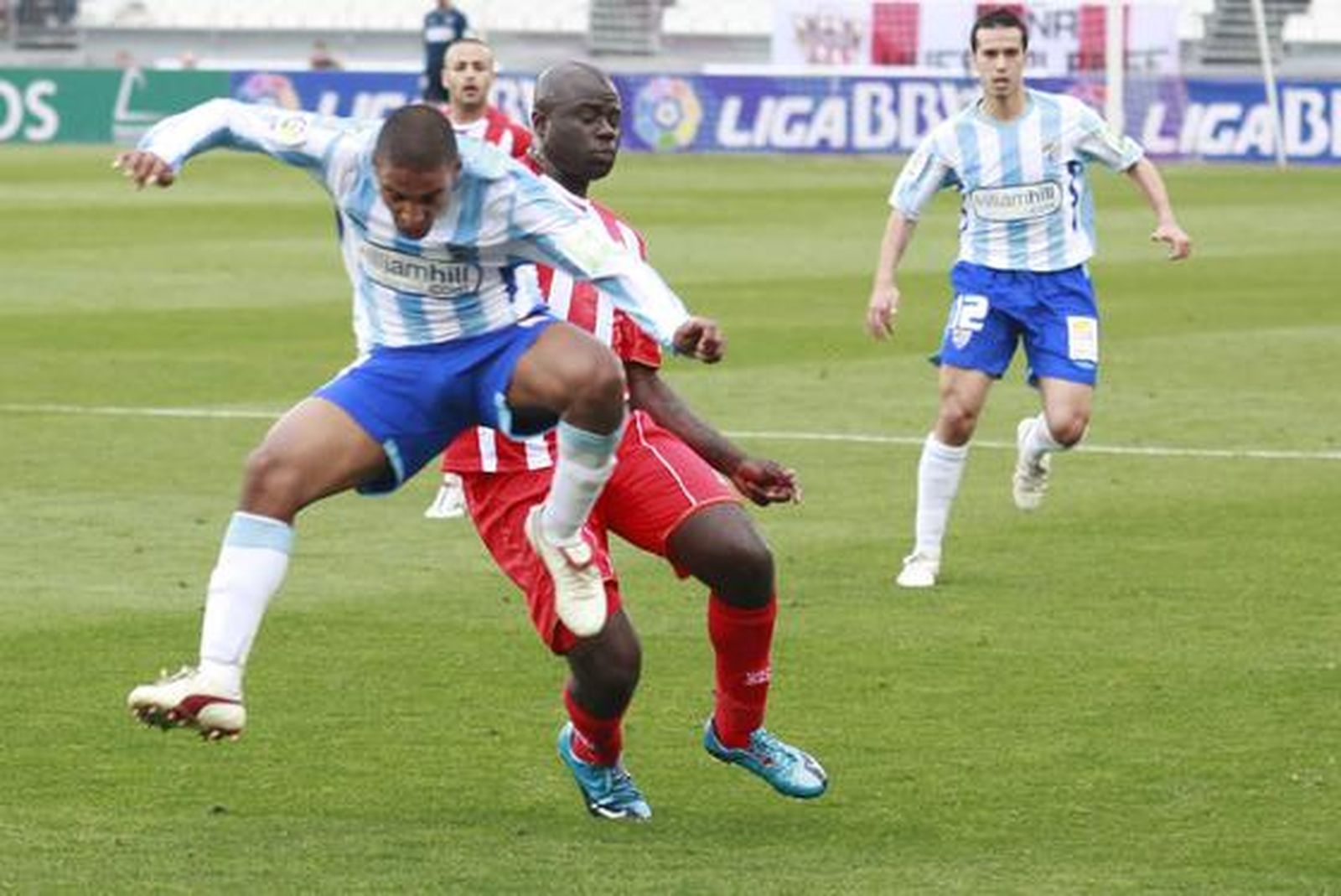 El Almería vence al Málaga en el estadio Mediterráneo. / Javier Alonso