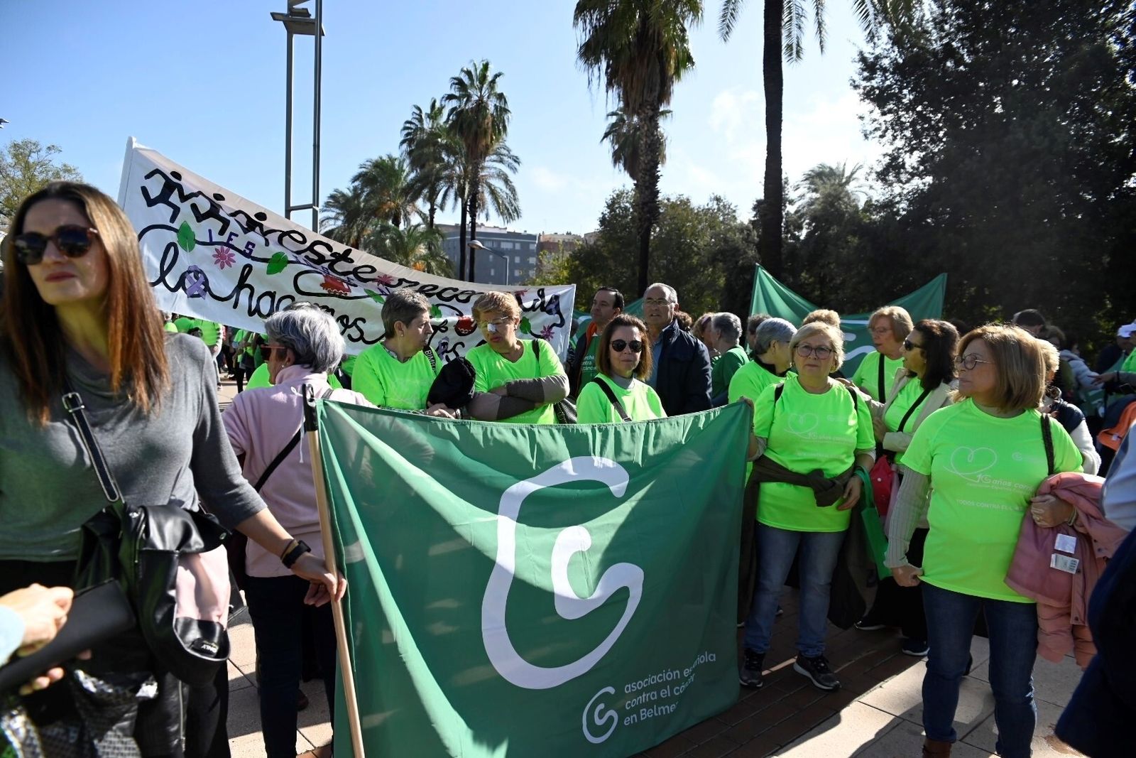 Las mejores imágenes de la Carrera por la Vida de la Asociación Española contra el Cáncer en Córdoba
