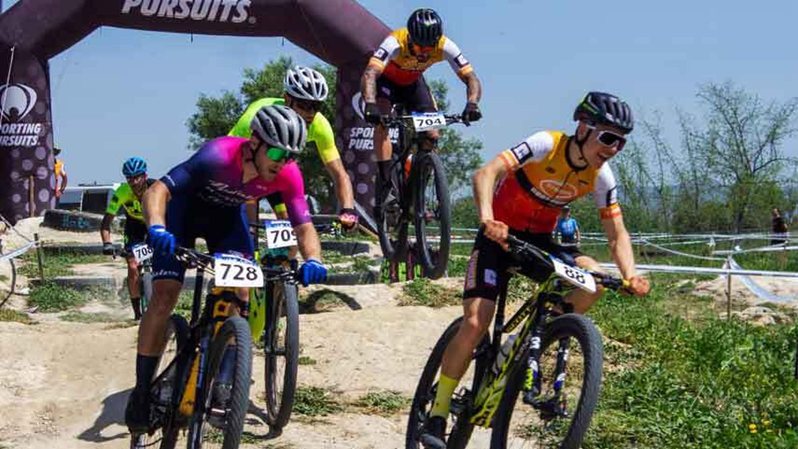 Los bikers disfrutaron con el trazado del Rally XCO BTT Centauro Go Bike.