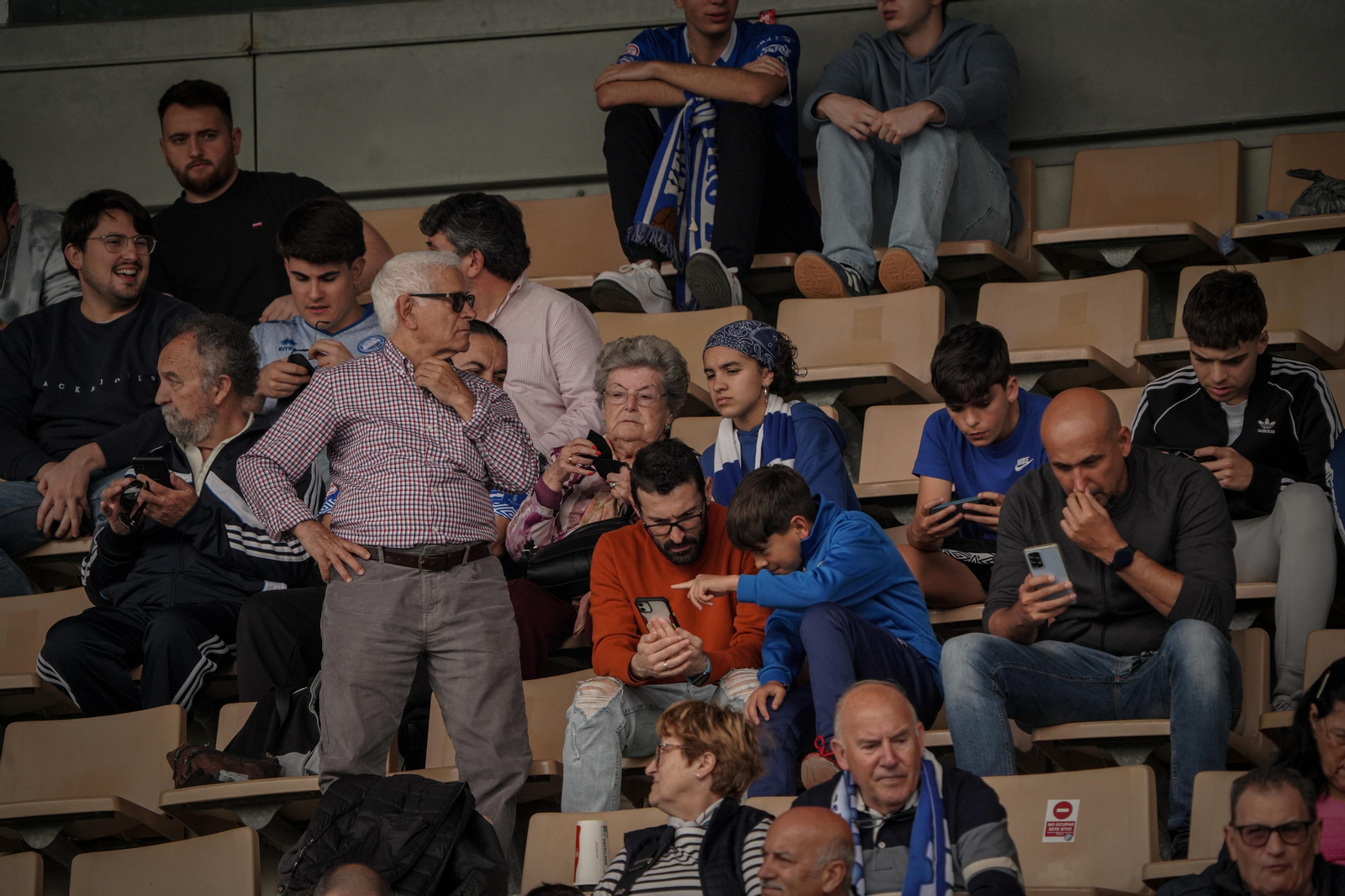 Búscate en el partido del Xerez DFC - Espeleño