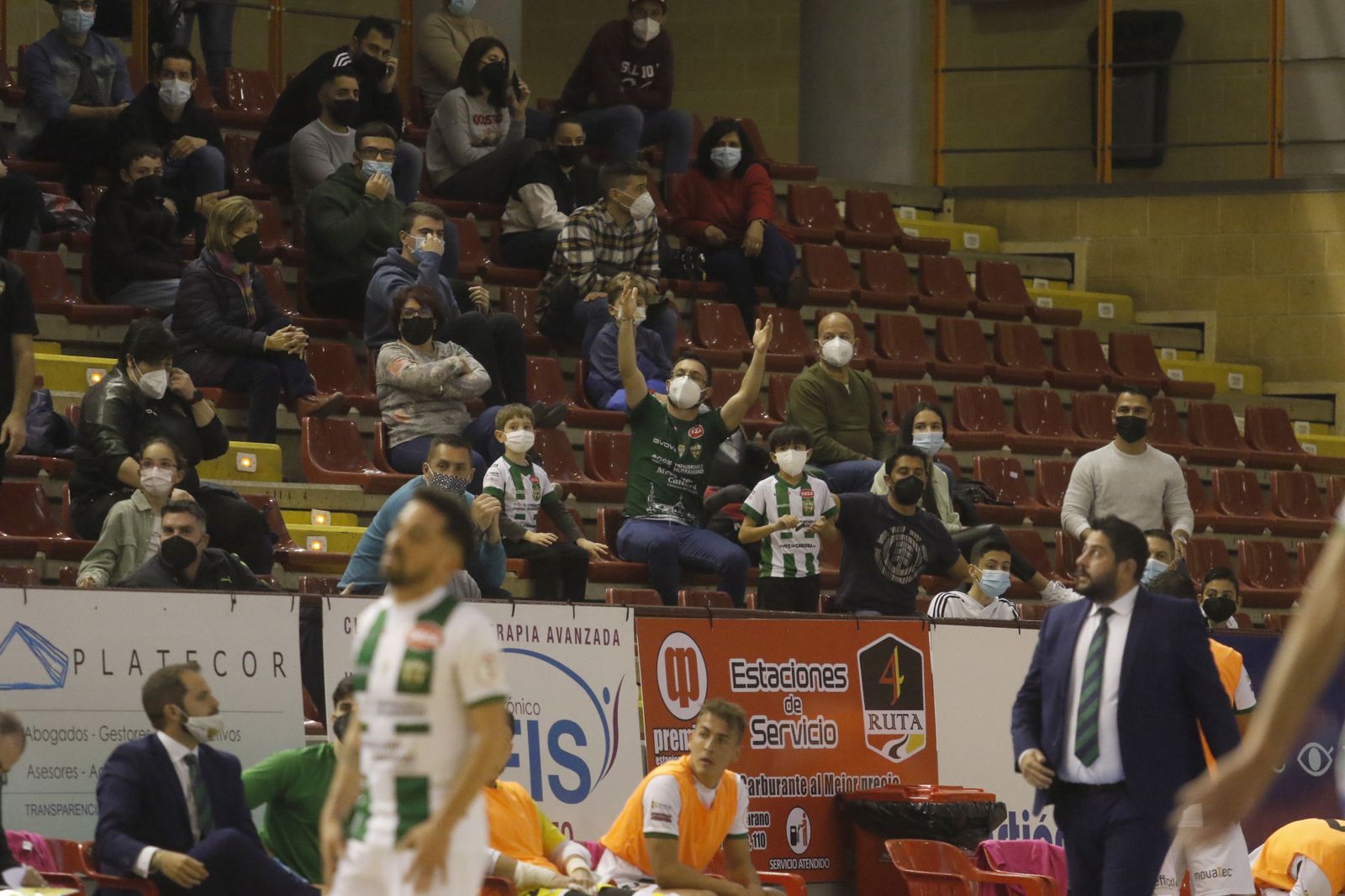 Fotografías: La victoria del Córdoba Futsal sobre el Peñíscola