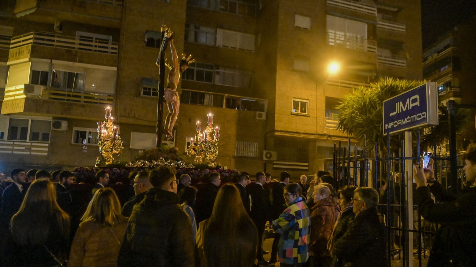 Fotogalería: Vía Crucis Hermandad de la Sagrada Lanzada 2025